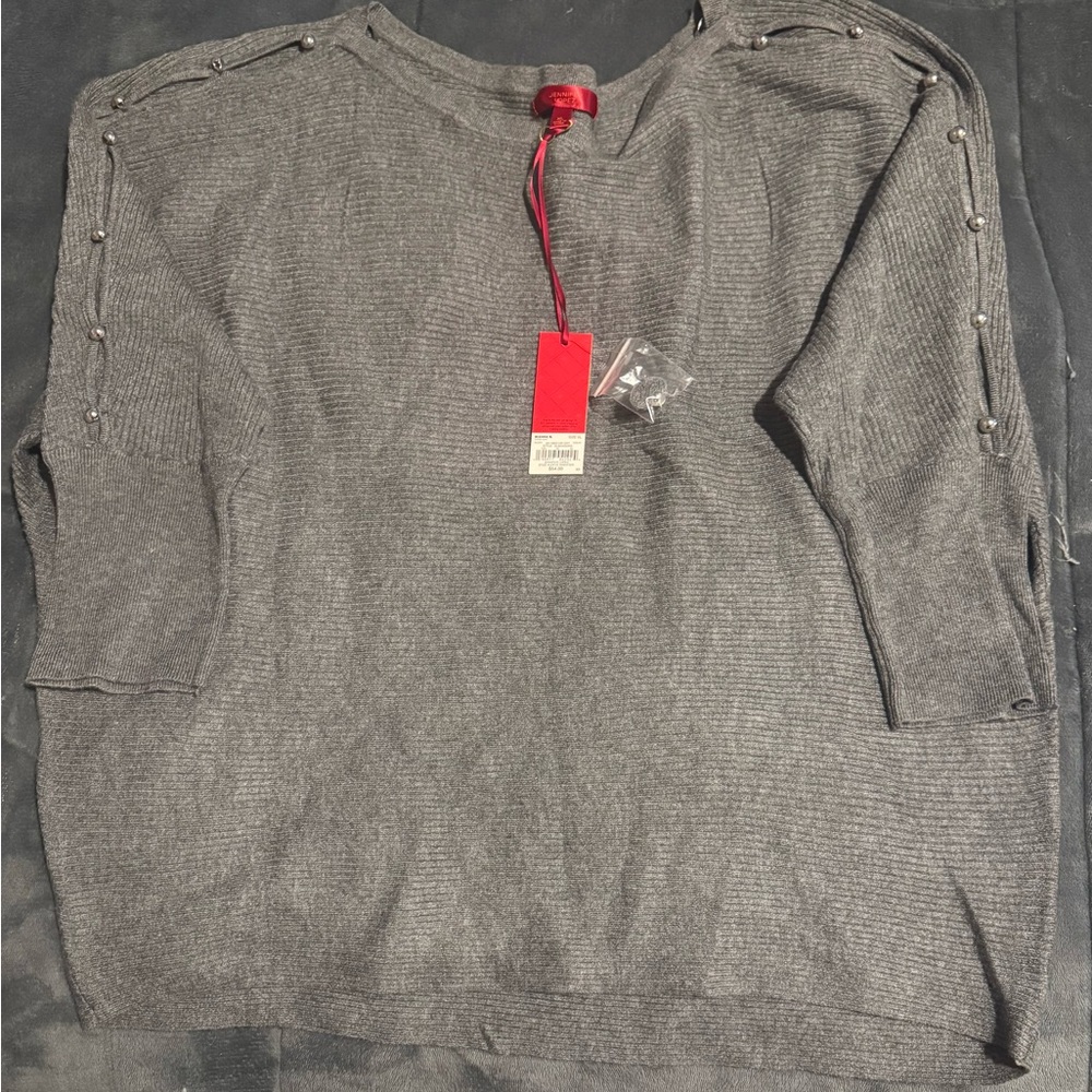 Jennifer Lopez Women's Gray Crewneck Sweater